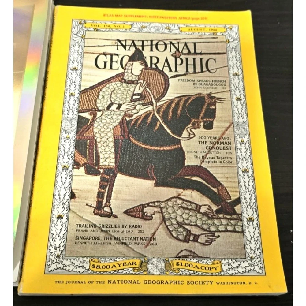 4 National Geographic Magazine‎ December 1988 Holographic August 1966 July 1987